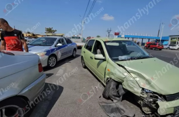 Արմավիրի մարզում բախվել են BMW-ն ու Lada-ն, կա 4 վիրավոր